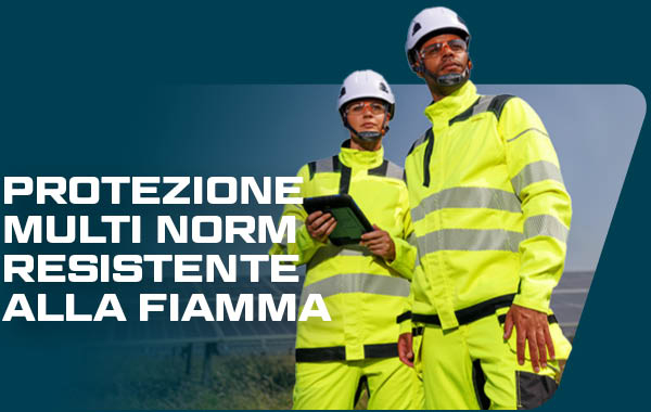Immagine di due lavoratori in abbigliamento giallo ad alta visibilità con elmetto bianco. Sullo sfondo si vede un impianto fotovoltaico. "Protezione ignifuga multi-norma" è il titolo stampato in stampatello bianco sopra l'immagine.